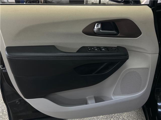 2024 Chrysler Grand Caravan SXT (Stk: 43625J) in Belleville - Image 14 of 28