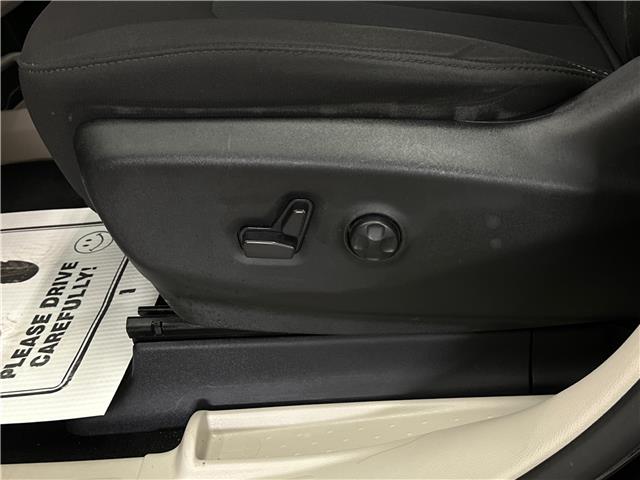 2024 Chrysler Grand Caravan SXT (Stk: 43625J) in Belleville - Image 16 of 28