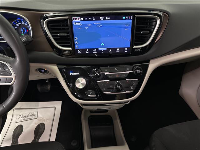2024 Chrysler Grand Caravan SXT (Stk: 43625J) in Belleville - Image 17 of 28