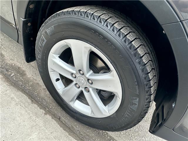 2014 Toyota RAV4 XLE (Stk: T194824) in Scarborough - Image 8 of 36