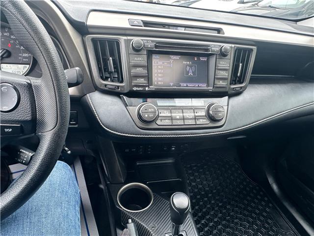 2014 Toyota RAV4 XLE (Stk: T194824) in Scarborough - Image 11 of 36