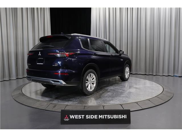 2026 Mitsubishi Outlander Plug-In Hybrid SE (Stk: P26344) in Edmonton - Image 5 of 31 2026 Mitsubishi Outlander Plug-In Hybrid SE (Stk: P26344) in Edmonton - Image 5 of 31