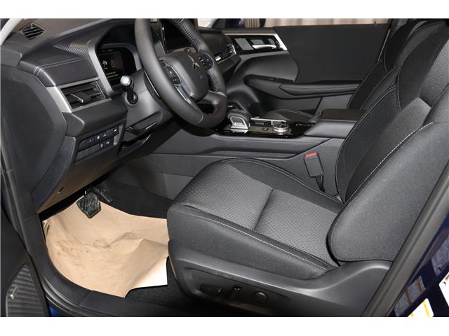 2026 Mitsubishi Outlander Plug-In Hybrid SE (Stk: P26344) in Edmonton - Image 12 of 31 2026 Mitsubishi Outlander Plug-In Hybrid SE (Stk: P26344) in Edmonton - Image 12 of 31