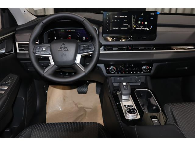 2026 Mitsubishi Outlander Plug-In Hybrid SE (Stk: P26344) in Edmonton - Image 14 of 31 2026 Mitsubishi Outlander Plug-In Hybrid SE (Stk: P26344) in Edmonton - Image 14 of 31