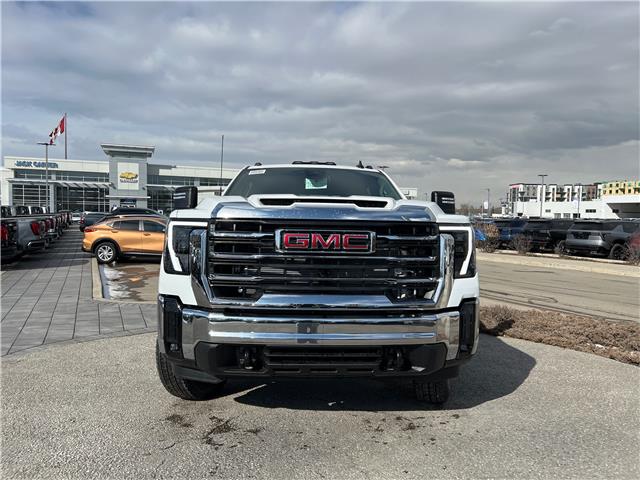 2026 GMC Sierra 3500HD Chassis SLE (Stk: TF220785) in Calgary - Image 9 of 22 2026 GMC Sierra 3500HD Chassis SLE (Stk: TF220785) in Calgary - Image 9 of 22