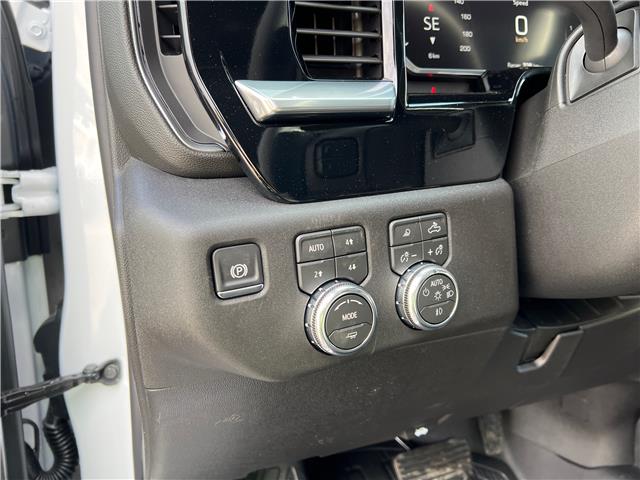 2026 GMC Sierra 3500HD Chassis SLE (Stk: TF220785) in Calgary - Image 19 of 22 2026 GMC Sierra 3500HD Chassis SLE (Stk: TF220785) in Calgary - Image 19 of 22