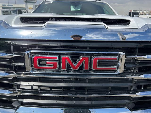 2026 GMC Sierra 3500HD Chassis SLE (Stk: TF220785) in Calgary - Image 12 of 22 2026 GMC Sierra 3500HD Chassis SLE (Stk: TF220785) in Calgary - Image 12 of 22