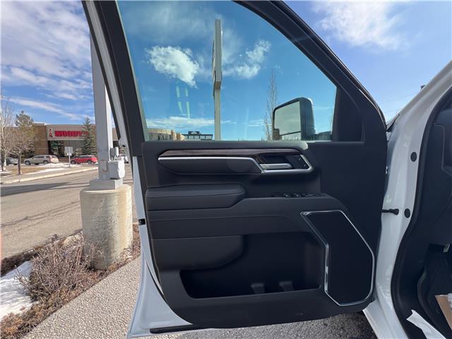 2026 GMC Sierra 3500HD Chassis SLE (Stk: TF220785) in Calgary - Image 20 of 22 2026 GMC Sierra 3500HD Chassis SLE (Stk: TF220785) in Calgary - Image 20 of 22