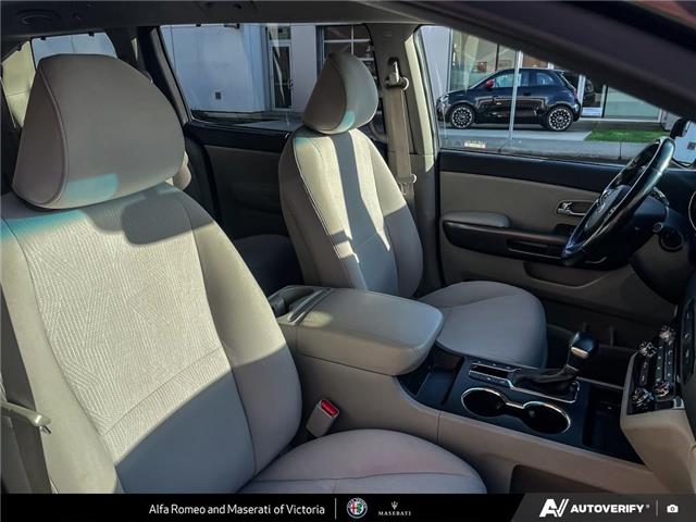 2019 Kia Sedona LX (Stk: 308781) in Victoria - Image 22 of 25