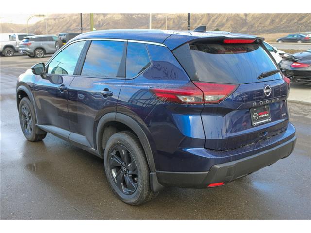 2026 Nissan Rogue SV Moonroof (Stk: T26176) in Kamloops - Image 3 of 21