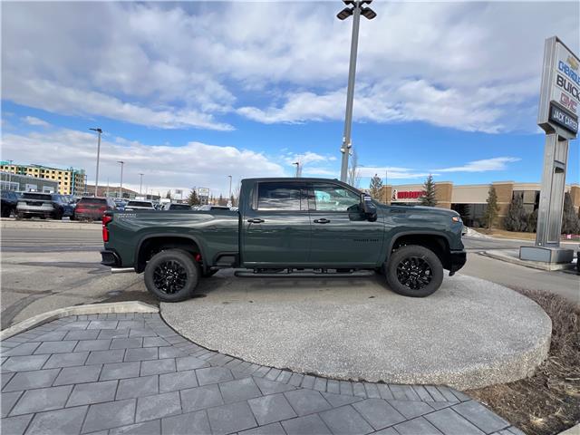 2026 Chevrolet Silverado 3500HD LTZ (Stk: TF221378) in Calgary - Image 7 of 26 2026 Chevrolet Silverado 3500HD LTZ (Stk: TF221378) in Calgary - Image 7 of 26