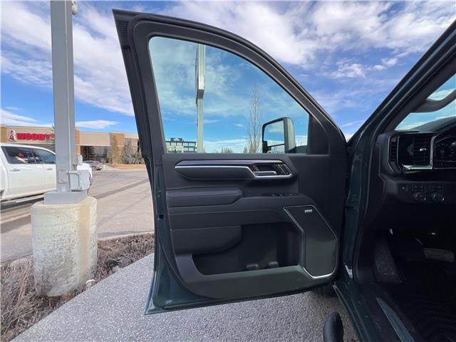 2026 Chevrolet Silverado 3500HD LTZ (Stk: TF221378) in Calgary - Image 23 of 26 2026 Chevrolet Silverado 3500HD LTZ (Stk: TF221378) in Calgary - Image 23 of 26