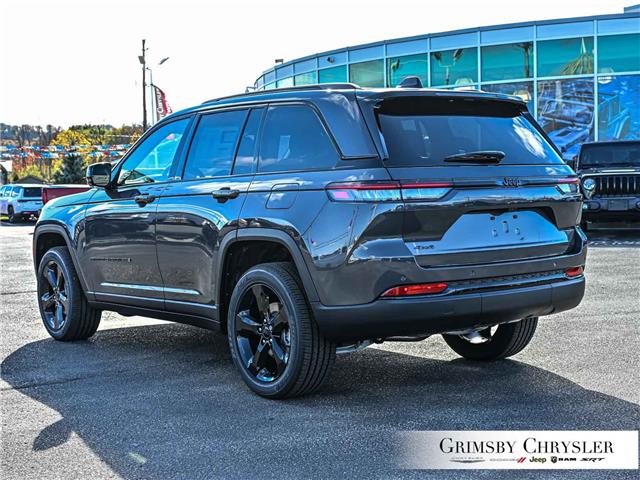 2025 Jeep Grand Cherokee Laredo (Stk: N25199) in Grimsby - Image 4 of 32