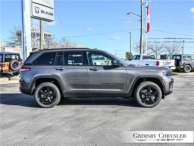 2025 Jeep Grand Cherokee Laredo (Stk: N25199) in Grimsby - Image 12 of 32