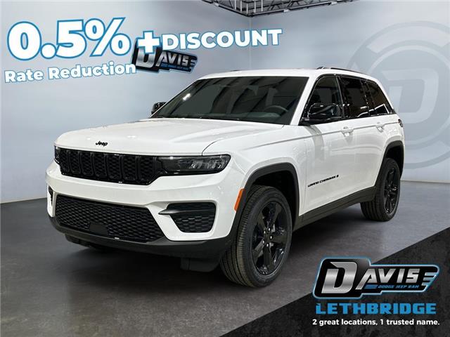 2025 Jeep Grand Cherokee Laredo (Stk: 40833) in Lethbridge - Image 1 of 15