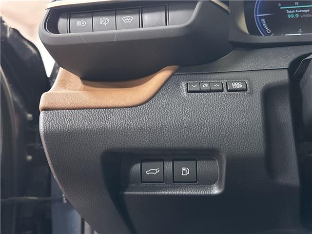 2026 Toyota Crown Signia Limited (Stk: 10119839) in Markham - Image 11 of 20