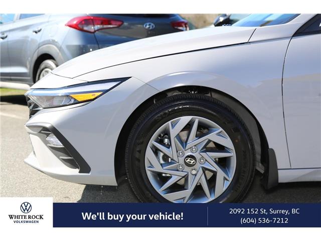 2025 Hyundai Elantra Preferred (Stk: TG172924A) in Vancouver - Image 2 of 14