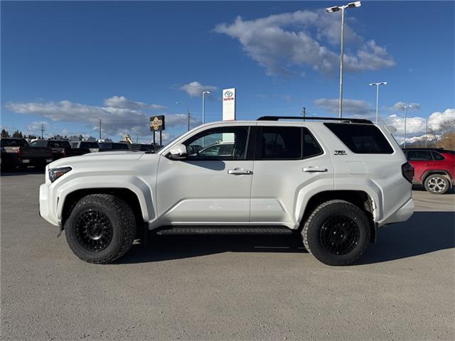 2026 Toyota 4Runner Base (Stk: 5095536) in Cranbrook - Image 2 of 22