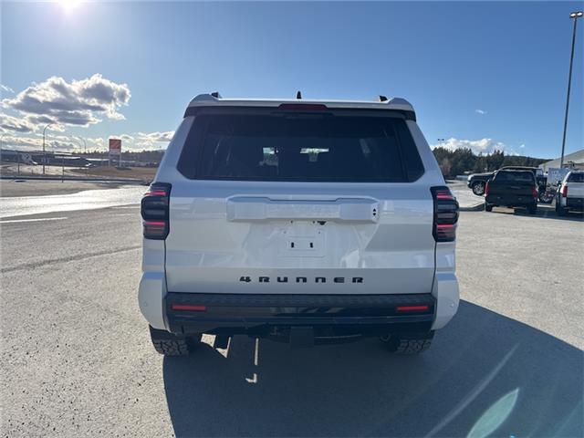 2026 Toyota 4Runner Base (Stk: 5095536) in Cranbrook - Image 4 of 22