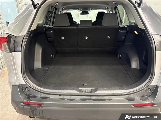 2021 Toyota RAV4 LE (Stk: 110856) in London - Image 11 of 26