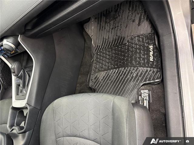 2021 Toyota RAV4 LE (Stk: 110856) in London - Image 24 of 26