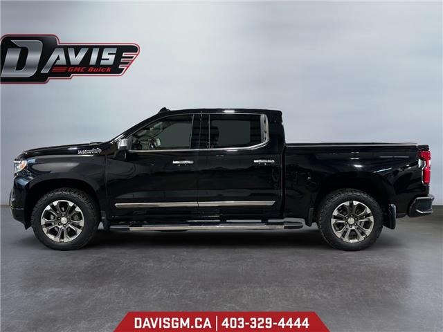 2022 Chevrolet Silverado 1500 High Country (Stk: 303058) in Lethbridge - Image 2 of 15