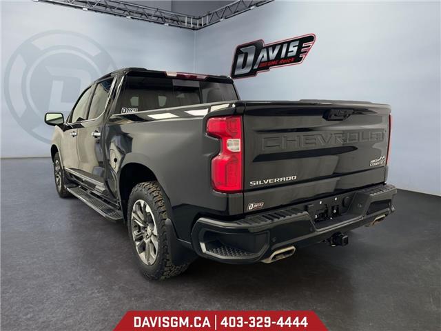 2022 Chevrolet Silverado 1500 High Country (Stk: 303058) in Lethbridge - Image 3 of 15