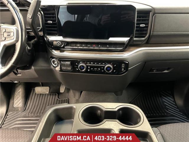 2022 Chevrolet Silverado 1500 LT Trail Boss (Stk: 303056) in Lethbridge - Image 11 of 15