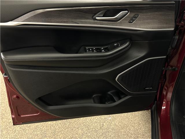 2024 Jeep Grand Cherokee L Limited (Stk: 43561J) in Belleville - Image 16 of 31