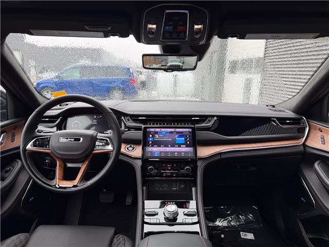 2025 Jeep Grand Cherokee Summit (Stk: 25586D) in London - Image 14 of 28