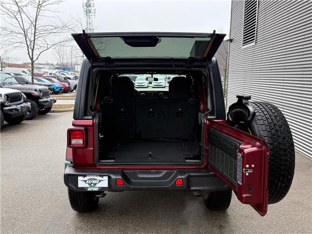 2021 Jeep Wrangler Unlimited Sahara (Stk: U11107) in London - Image 6 of 24