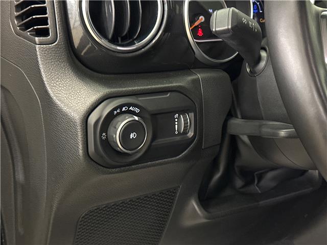 2023 Jeep Wrangler Sahara (Stk: 43557J) in Belleville - Image 15 of 26