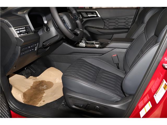 2026 Mitsubishi Outlander Plug-In Hybrid GT (Stk: P26339) in Edmonton - Image 13 of 36