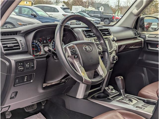 2018 Toyota 4Runner SR5 (Stk: WN26283A) in Welland - Image 13 of 29