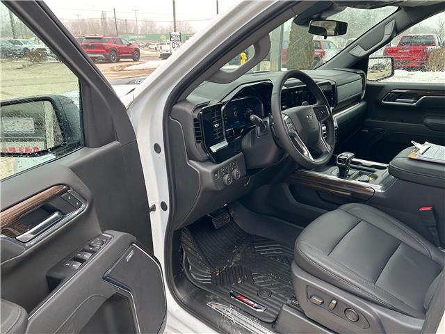 2026 Chevrolet Silverado 1500 LT Trail Boss (Stk: 26-1030) in Listowel - Image 4 of 10