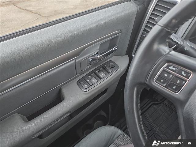 2017 RAM 1500 SLT (Stk: 979) in Kitchener - Image 16 of 24 2017 RAM 1500 SLT (Stk: 979) in Kitchener - Image 16 of 24