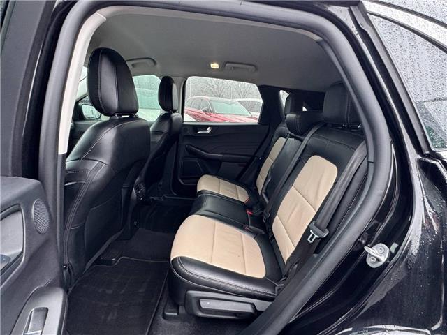 2022 Ford Escape Titanium Hybrid (Stk: TR74391) in Windsor - Image 11 of 27