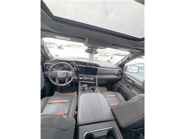 2025 GMC Sierra 1500 AT4 (Stk: 26211A) in Melfort - Image 11 of 16