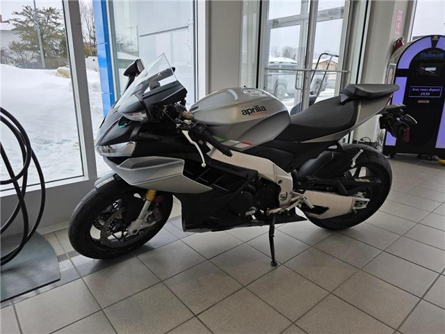 2022 Aprilia RSV4 (Stk: 25673A) in Rouyn-Noranda - Image 2 of 8 2022 Aprilia RSV4 (Stk: 25673A) in Rouyn-Noranda - Image 2 of 8