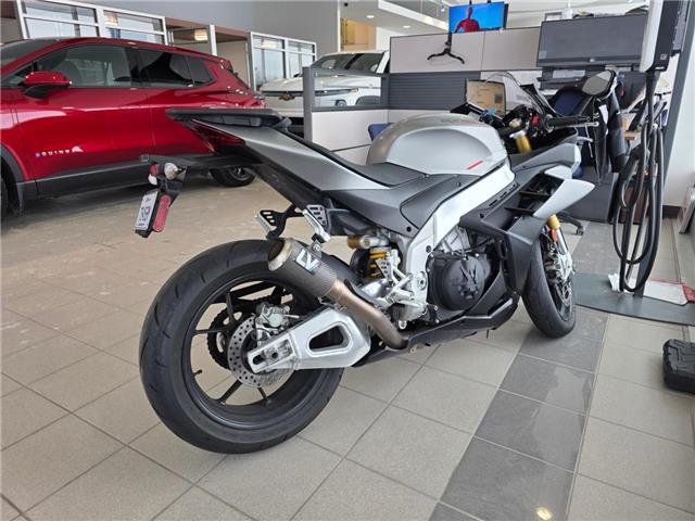 2022 Aprilia RSV4 (Stk: 25673A) in Rouyn-Noranda - Image 4 of 8 2022 Aprilia RSV4 (Stk: 25673A) in Rouyn-Noranda - Image 4 of 8