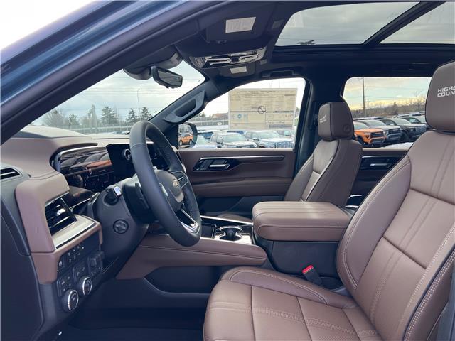 2026 Chevrolet Suburban High Country (Stk: TR267921) in Calgary - Image 13 of 25 2026 Chevrolet Suburban High Country (Stk: TR267921) in Calgary - Image 13 of 25