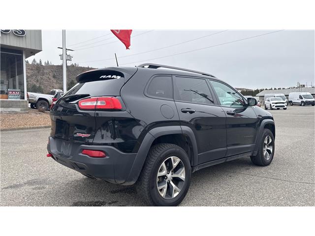 2018 Jeep Cherokee Trailhawk (Stk: TT080A) in Kamloops - Image 8 of 30