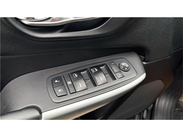 2018 Jeep Cherokee Trailhawk (Stk: TT080A) in Kamloops - Image 20 of 30