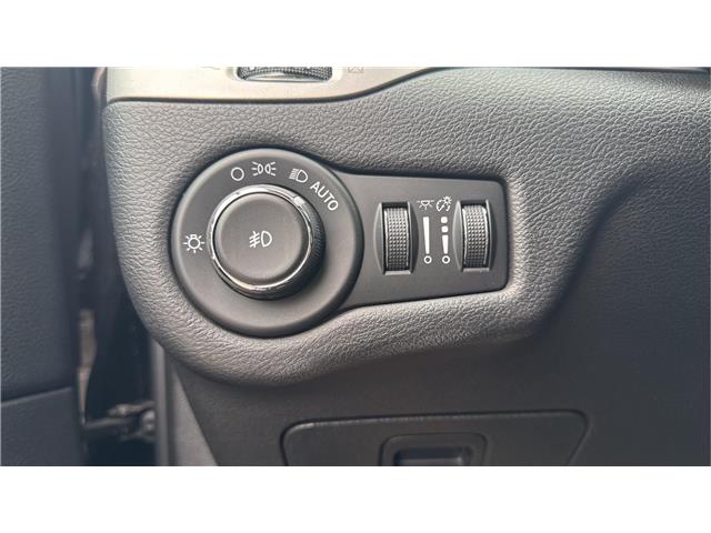 2018 Jeep Cherokee Trailhawk (Stk: TT080A) in Kamloops - Image 21 of 30