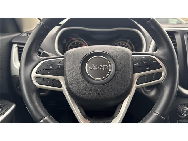 2018 Jeep Cherokee Trailhawk (Stk: TT080A) in Kamloops - Image 22 of 30