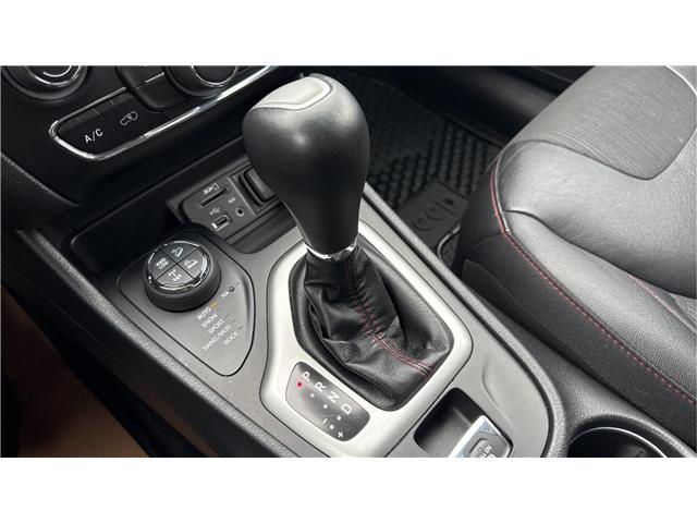 2018 Jeep Cherokee Trailhawk (Stk: TT080A) in Kamloops - Image 24 of 30