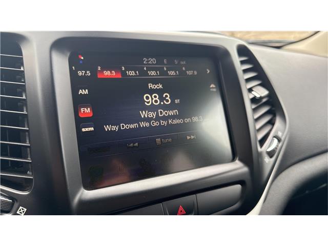 2018 Jeep Cherokee Trailhawk (Stk: TT080A) in Kamloops - Image 27 of 30