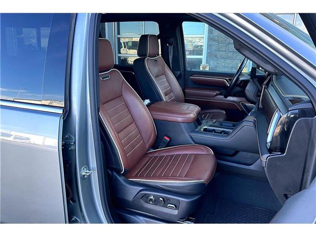 2024 GMC Sierra 3500HD Denali Ultimate (Stk: 12194U) in Calgary - Image 7 of 35