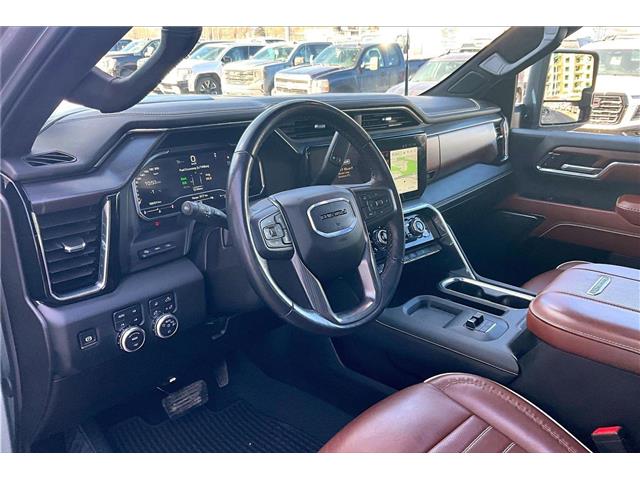 2024 GMC Sierra 3500HD Denali Ultimate (Stk: 12194U) in Calgary - Image 13 of 35
