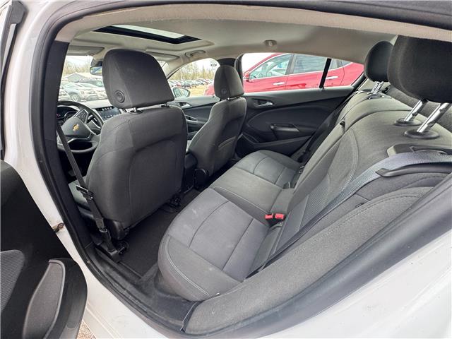 2018 Chevrolet Cruze LT Auto (Stk: 26-029-1) in Pembroke - Image 9 of 15